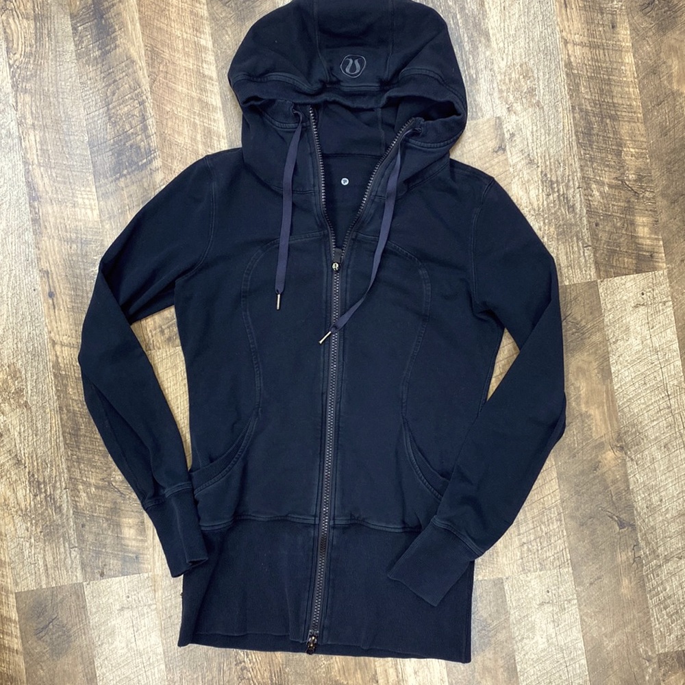 WOMENS Lululemon scuba black hoodie size 8!